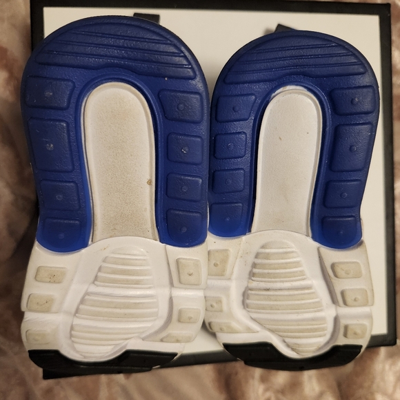 Infant Nike Sneaker - Picture 4 of 5